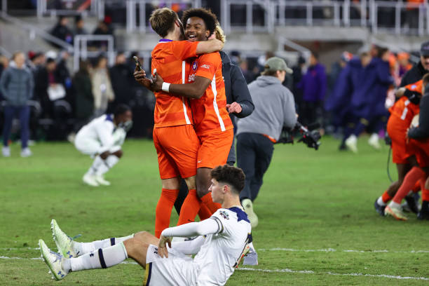 队精益求精 队精益求精