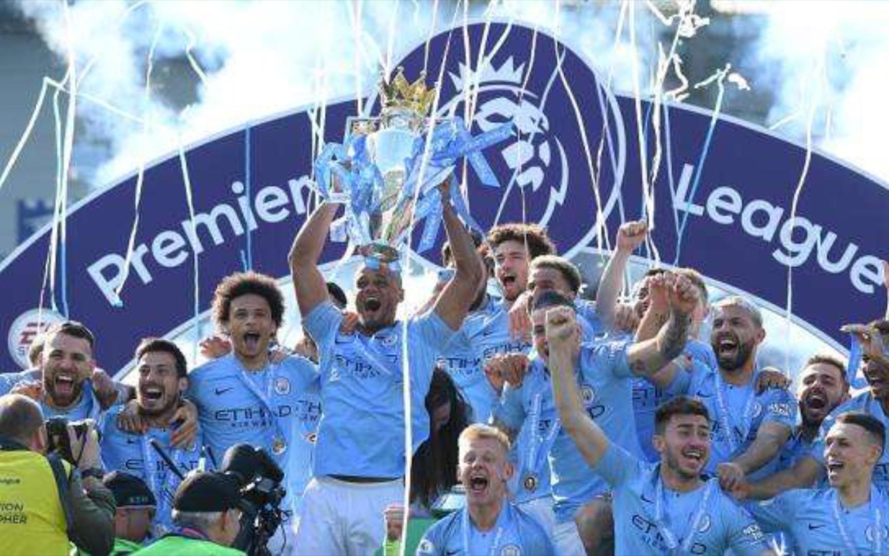 与此同时 与此同时